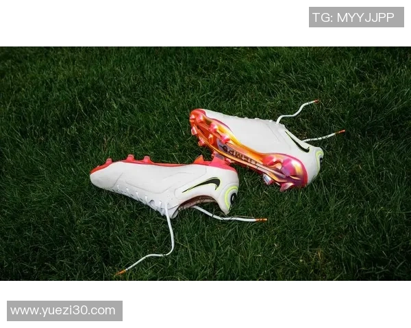 足球鞋与球星背后的传奇故事及其对足球运动的影响高清图片展示 足球鞋与球星背后的传奇故事及其对足球运动的影响高清图片展示